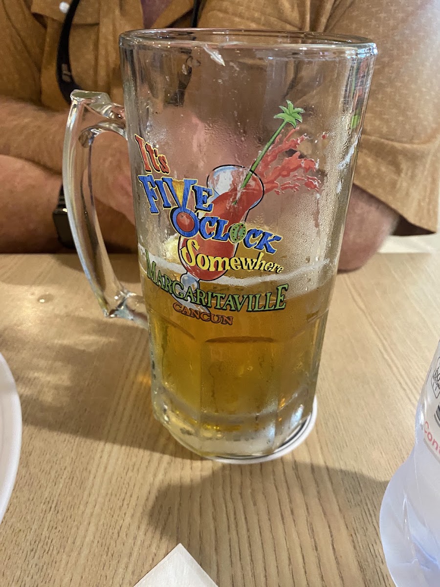 Margaritaville Cancun Airport Terminal 4 Photo 4